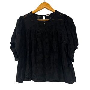 En Creme Black Floral Lace Blouse